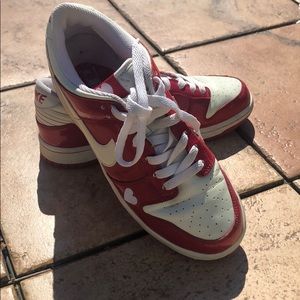 VINTAGE COLLECTOR NIKE